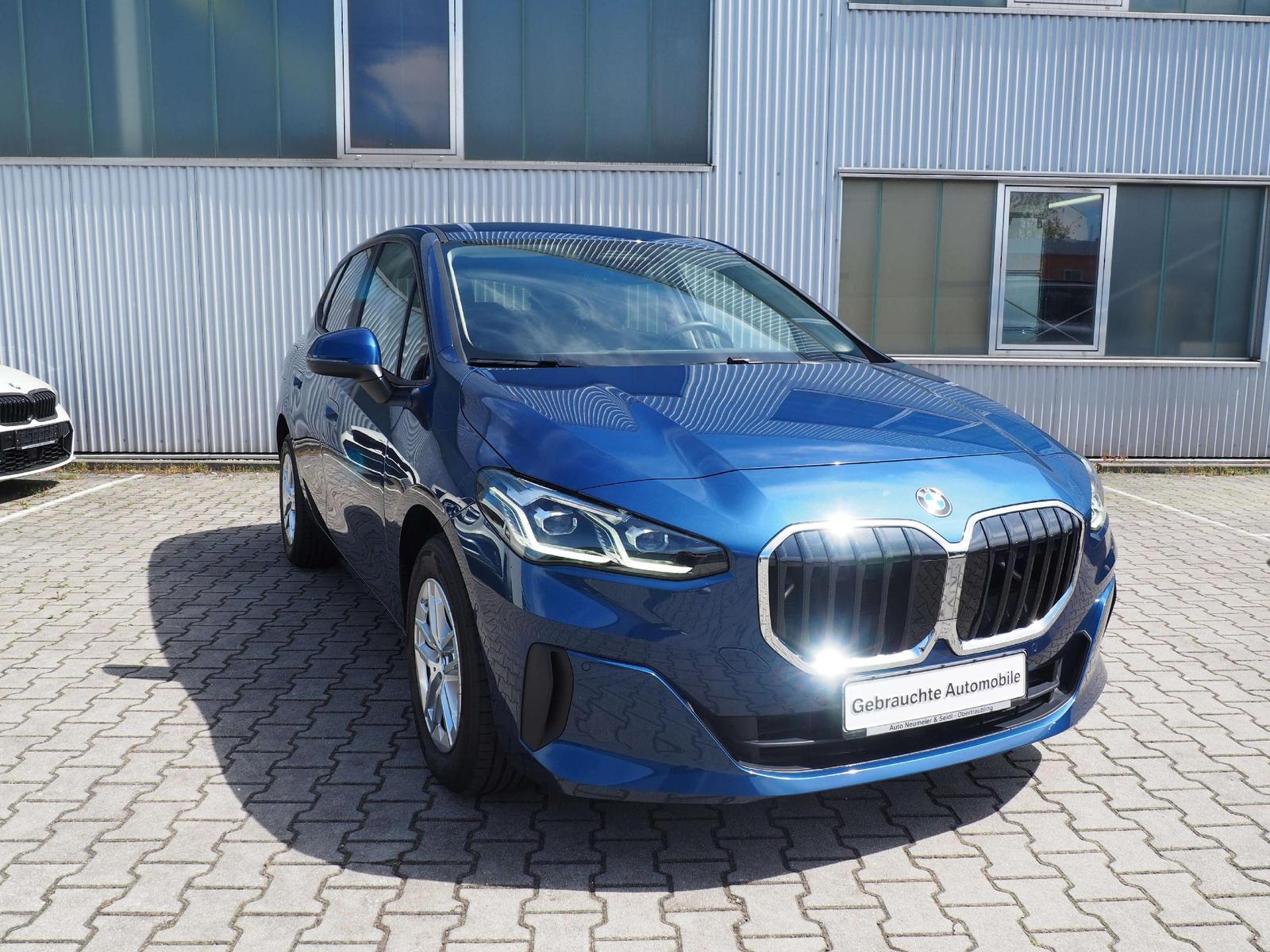 BMW 218 d Active Tourer Aut*DA+*H/K-Sound*Sitzmemo*M
