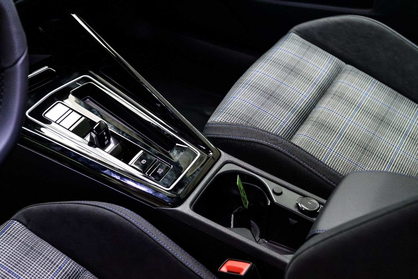 Fahrzeugabbildung Volkswagen Golf GTE BLACK-STYLE+ IQ-LIGHT