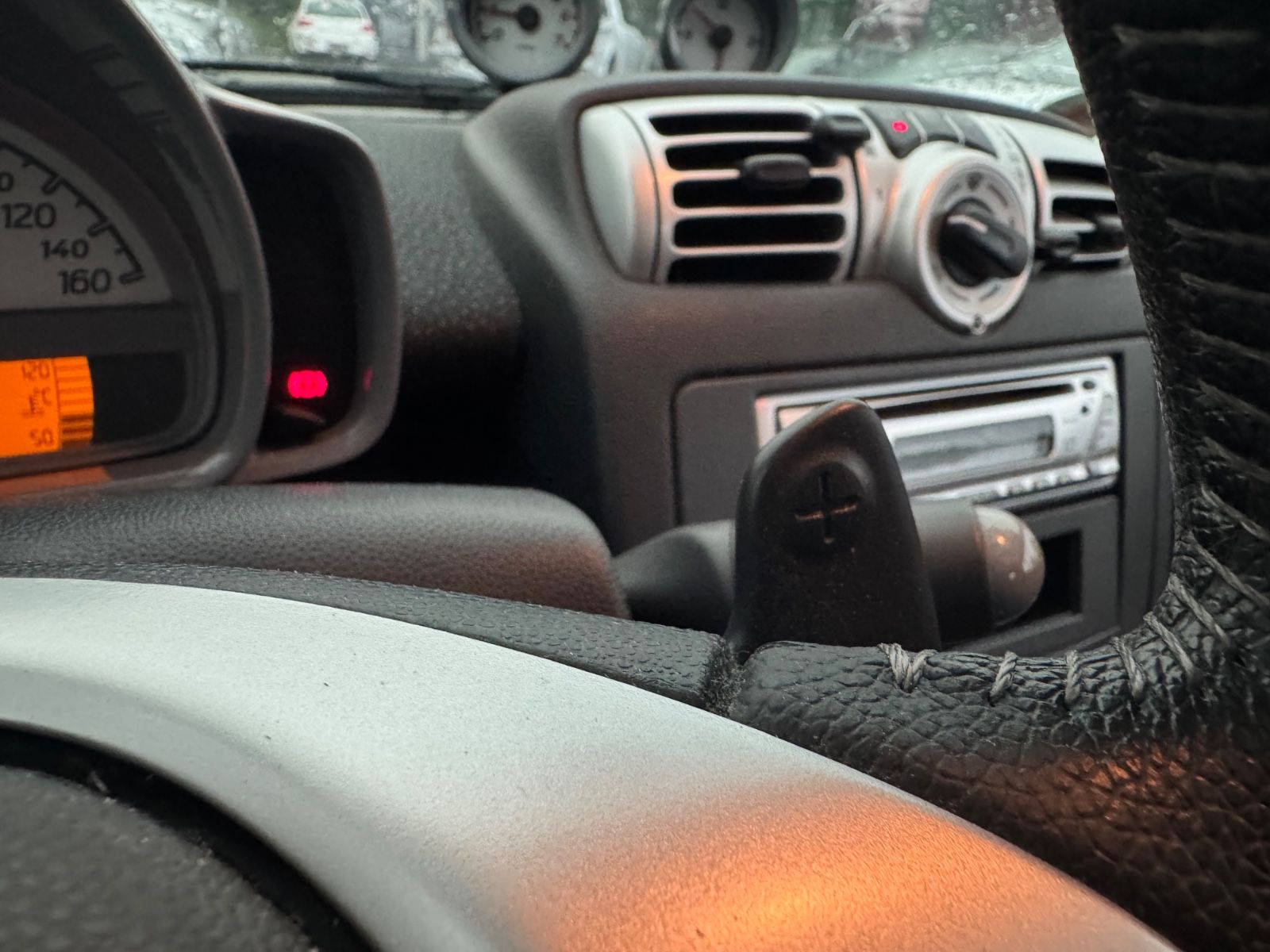Fahrzeugabbildung Smart ForTwo  coupe Basis 52kW*Servo*Klima*8Fach Alu