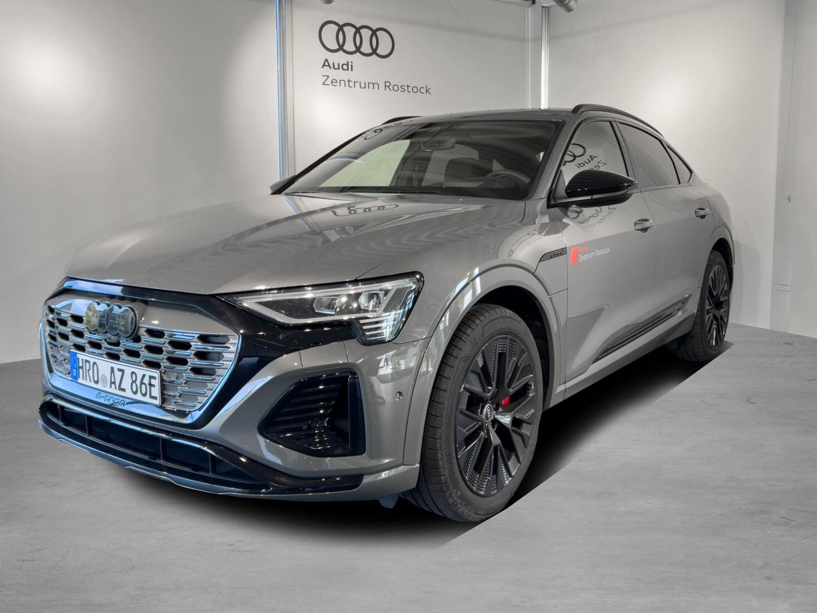 Audi Q8 Sportback 55 e-tron Quattro S-Line+Navi+Matri foto 2