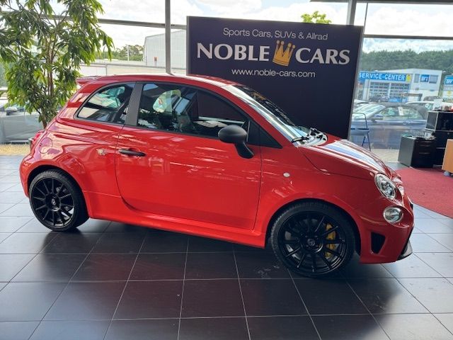 Fahrzeugabbildung Abarth 695 Competizione KLIMA NAVI BEATS