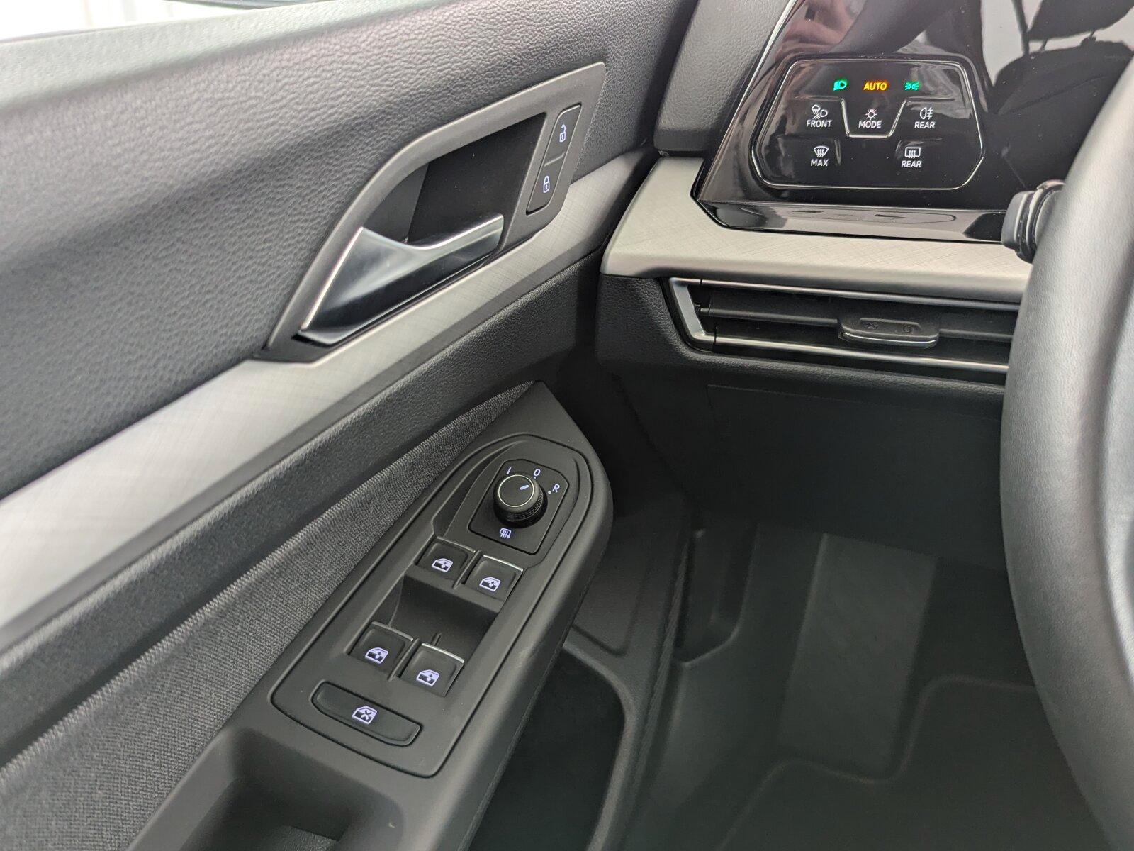 Volkswagen Golf VIII 1.5 eTSI Life OPF LED+NAVI+ACC+SHZ+AHK, миниатюра 24
