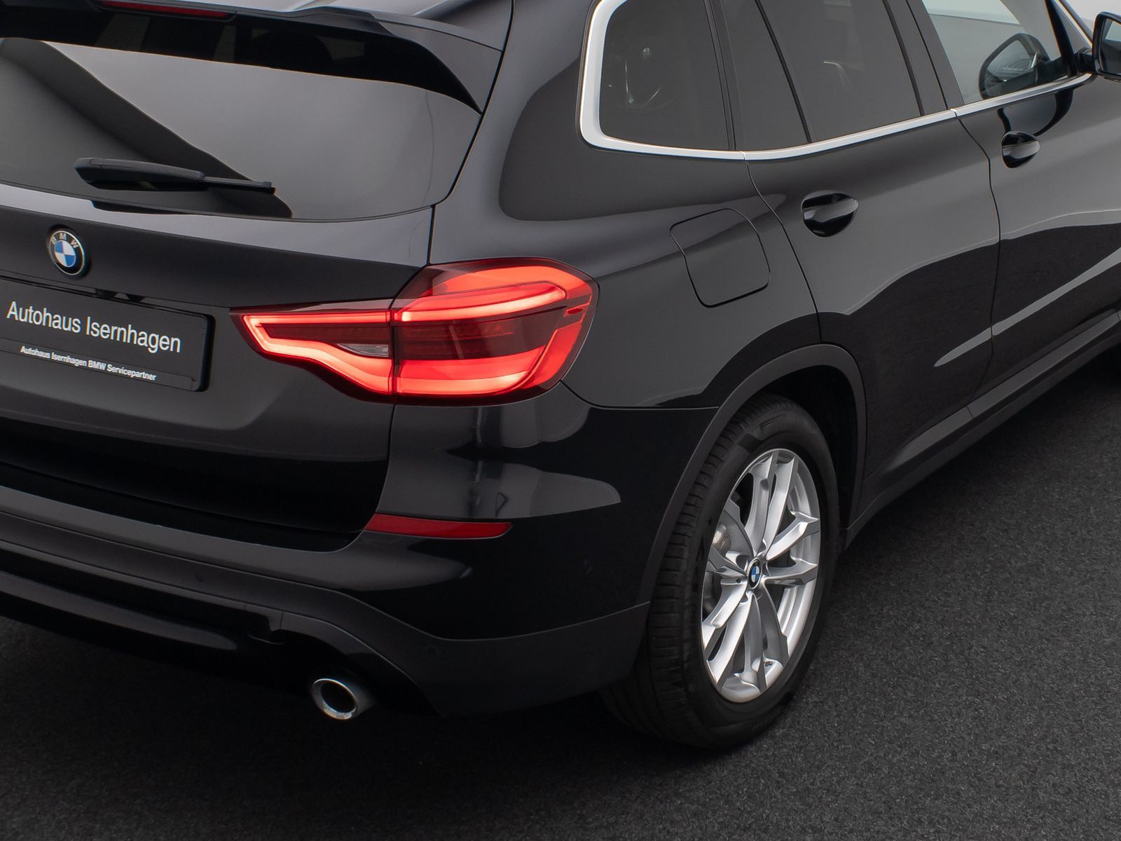 Fahrzeugabbildung BMW X3 xD20d Kamera HUD Komfort HiFi Alarm Leder 19"