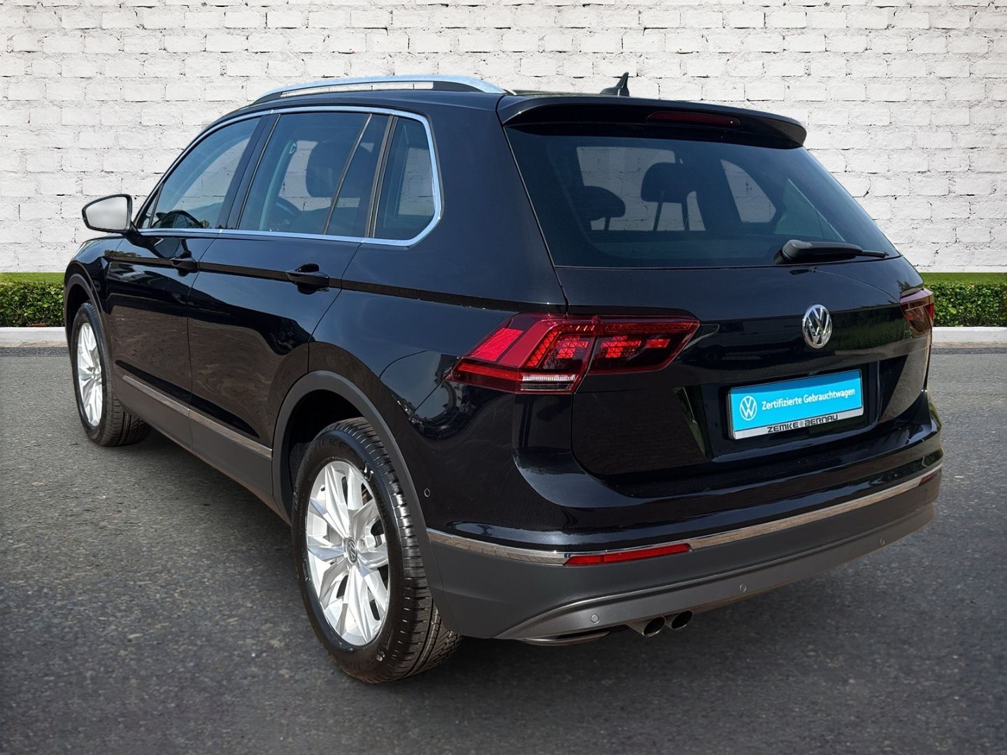 Volkswagen Tiguan 2.0 TSI BMT DSG Highline 4Motion AHK-klap foto 4