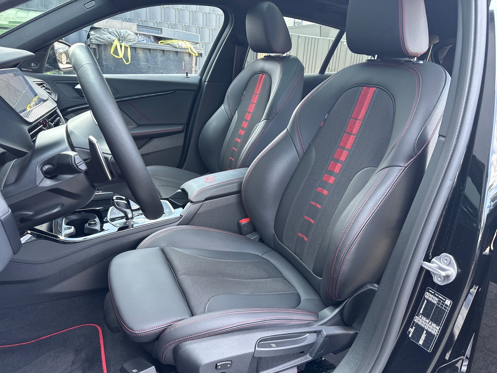 Fahrzeugabbildung BMW 128 ti Sport-Aut. NAV+LED+PANO+HUD+SHZ+PDC+DAB