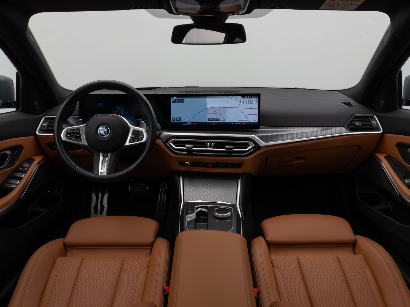 Fahrzeugabbildung BMW 330e xD M Sport Pro Panorama Kamera HUD DAB H/K