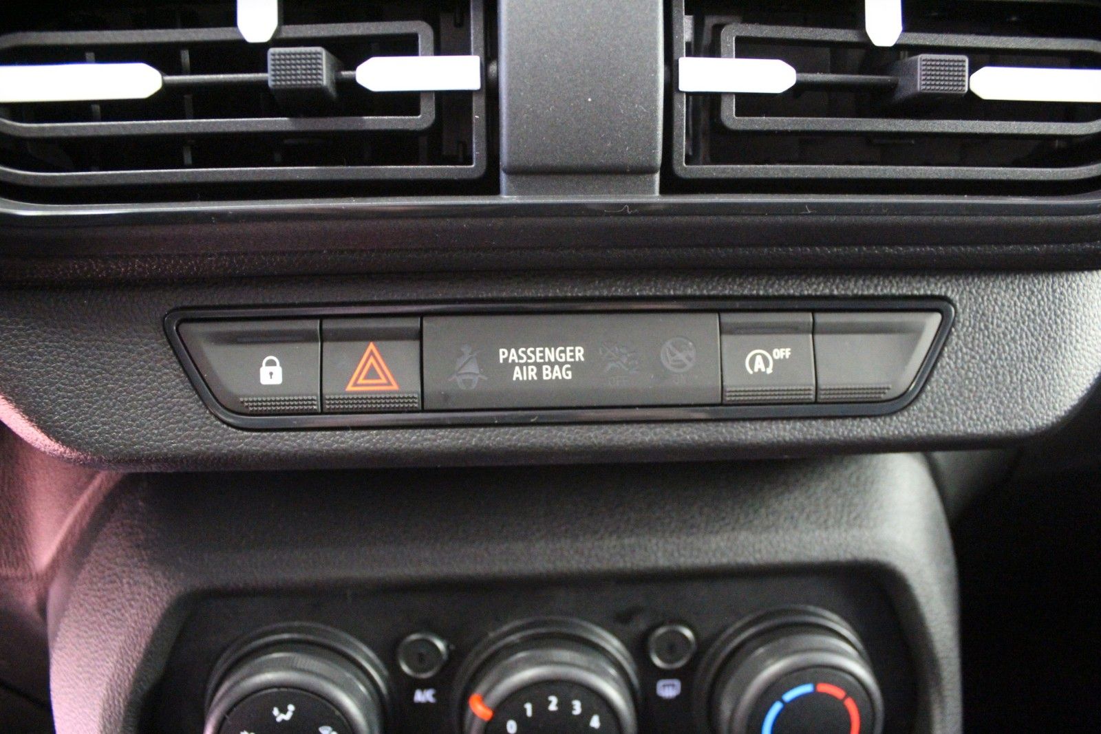 Fahrzeugabbildung Dacia Sandero SCe 65 Essential*Klima*Media Display*