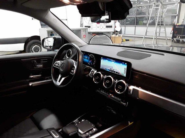 Fahrzeugabbildung Mercedes-Benz GLB 200 7G Progressive 360°+Distr+ TotW+LED+IHC+