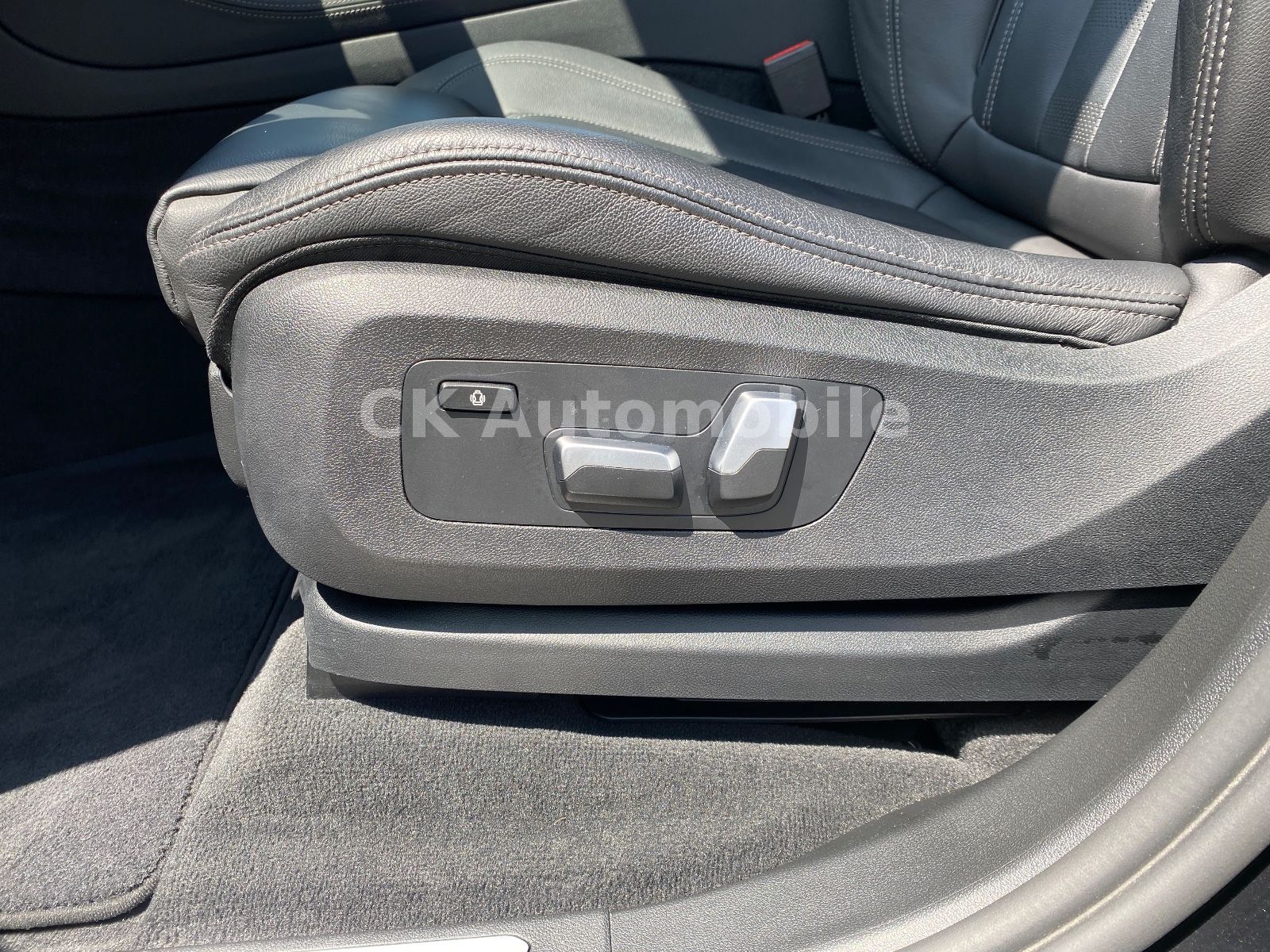 Fahrzeugabbildung BMW X5 xDrive 40d M-Sport/laser/Head-Up/Pano/ACC/AHK
