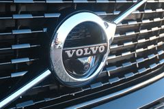 Fahrzeugabbildung Volvo XC40 T5 Recharge R-Design*360°*STDHZG*PANO*AHK
