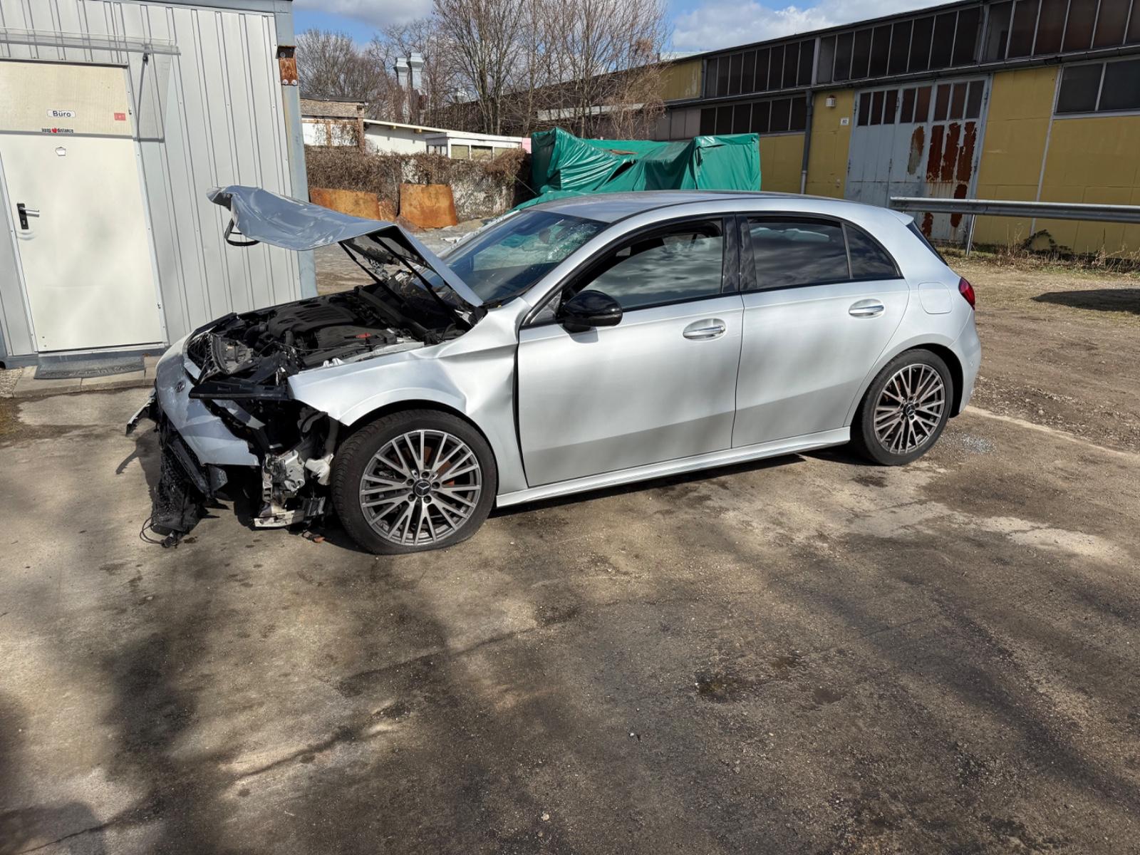 Mercedes-Benz A 180 d DCT 2.0d  AMG-LINE BURMEISTER