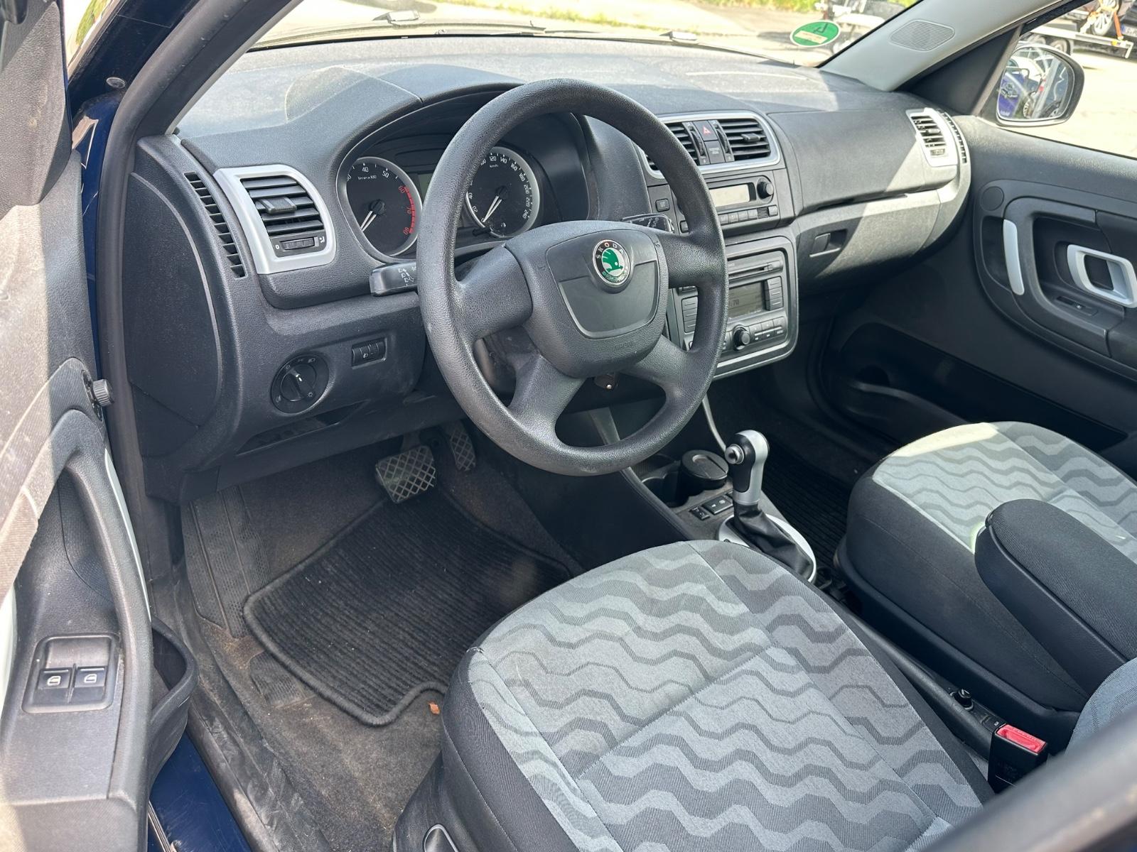 Skoda Roomster 2009 — photo 14