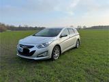 Hyundai i40 cw 1.7 CRDi Style blue 85kW Style - Hyundai i40 mit Diesel-Antrieb: Kombi, 1.7