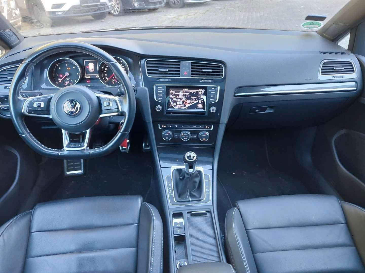 Fahrzeugabbildung Volkswagen Golf GTD 2.0 TDI Leder+Pano+Navi+Kamera+AHK