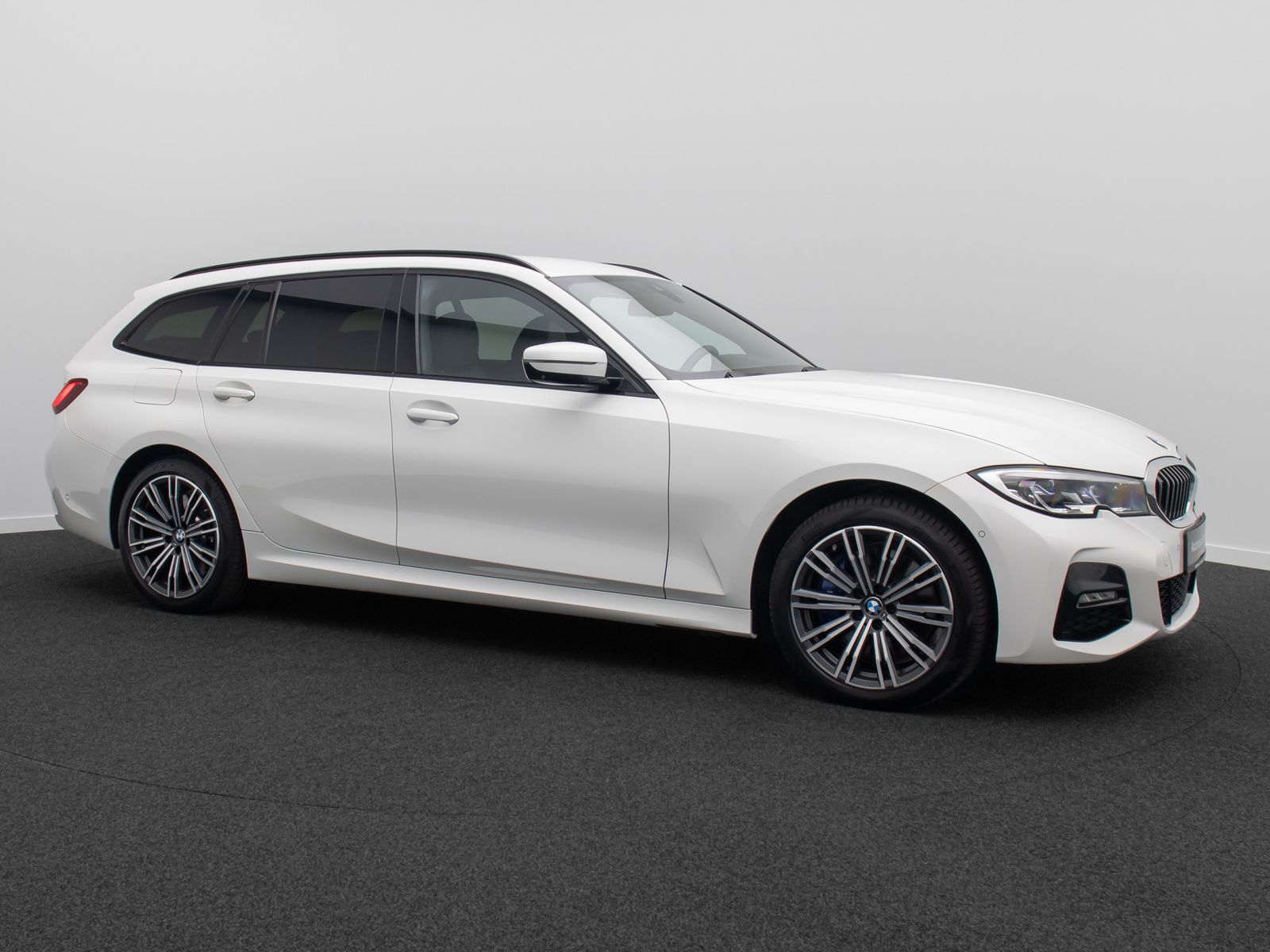Fahrzeugabbildung BMW 330e xD M Sport 360&deg; Alarm HUD DAB Laser H/K 18"