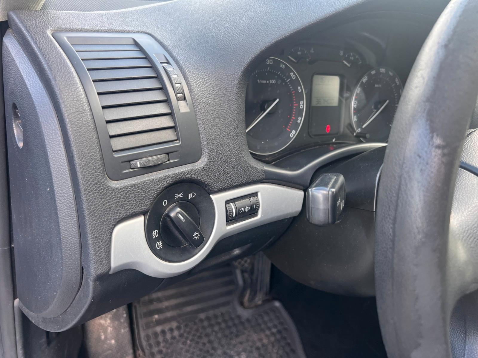 Skoda Octavia 2006 — photo 16