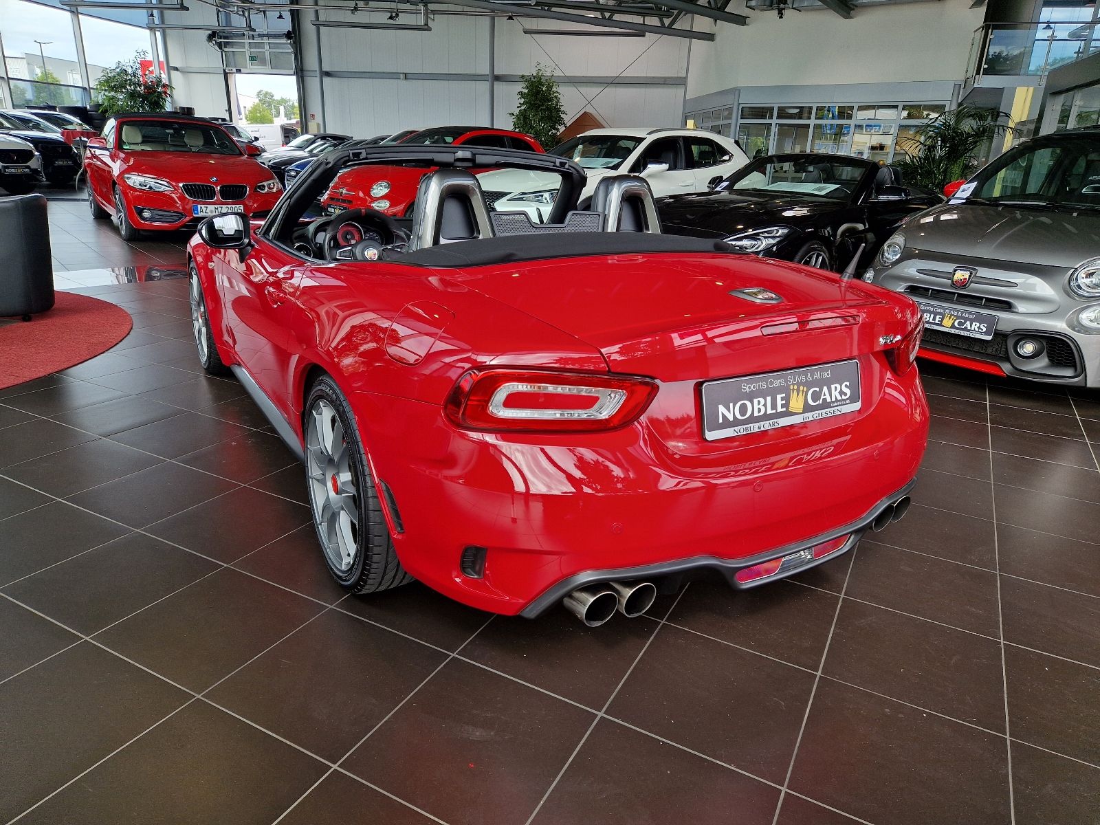 Fahrzeugabbildung Abarth 124 Spider Turismo LED LEDER BOSE