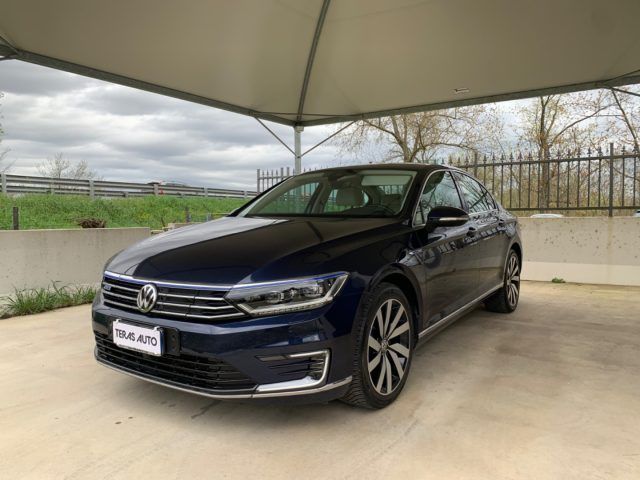 Volkswagen VOLKSWAGEN Passat 1.4 GTE DSG Hybrid plug-in AUT