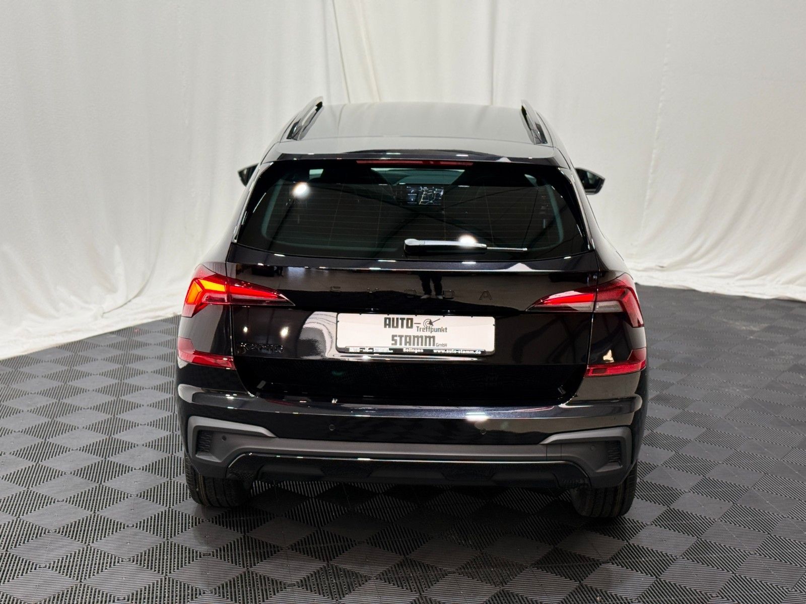 Fahrzeugabbildung SKODA Kamiq Monte Carlo / DSG / Matrix / Navi / AHK