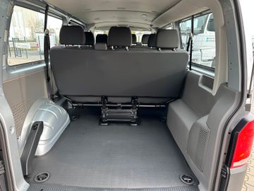 Fahrzeugabbildung Volkswagen T6.1 Kombi LR  DSG Klima AHK PDC 9 Sitze