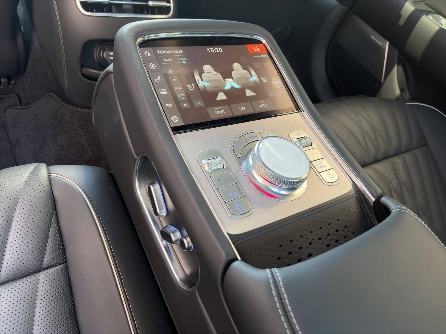 Genesis G90 LUXURY SBW *CAM*LEDER*PANO*CARPLAY*MASSAGE*A