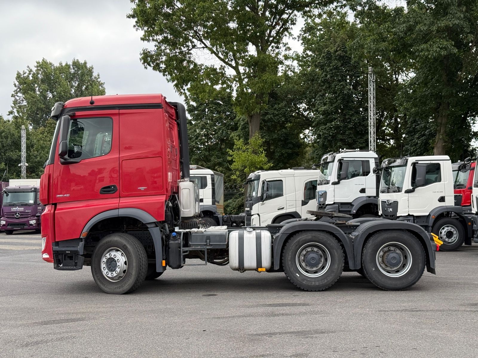 Fahrzeugabbildung Mercedes-Benz Arocs 2645 6x4 SZM Kipphydraulik