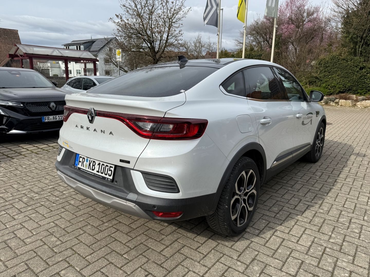 Fahrzeugabbildung Renault Arkana Techno 1.6 E-TECH Hybrid 145 Navi LED App