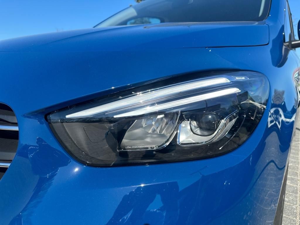 Fahrzeugabbildung Mercedes-Benz T 180 d STYLE Standard LED KAM Navi SHZ ParkA