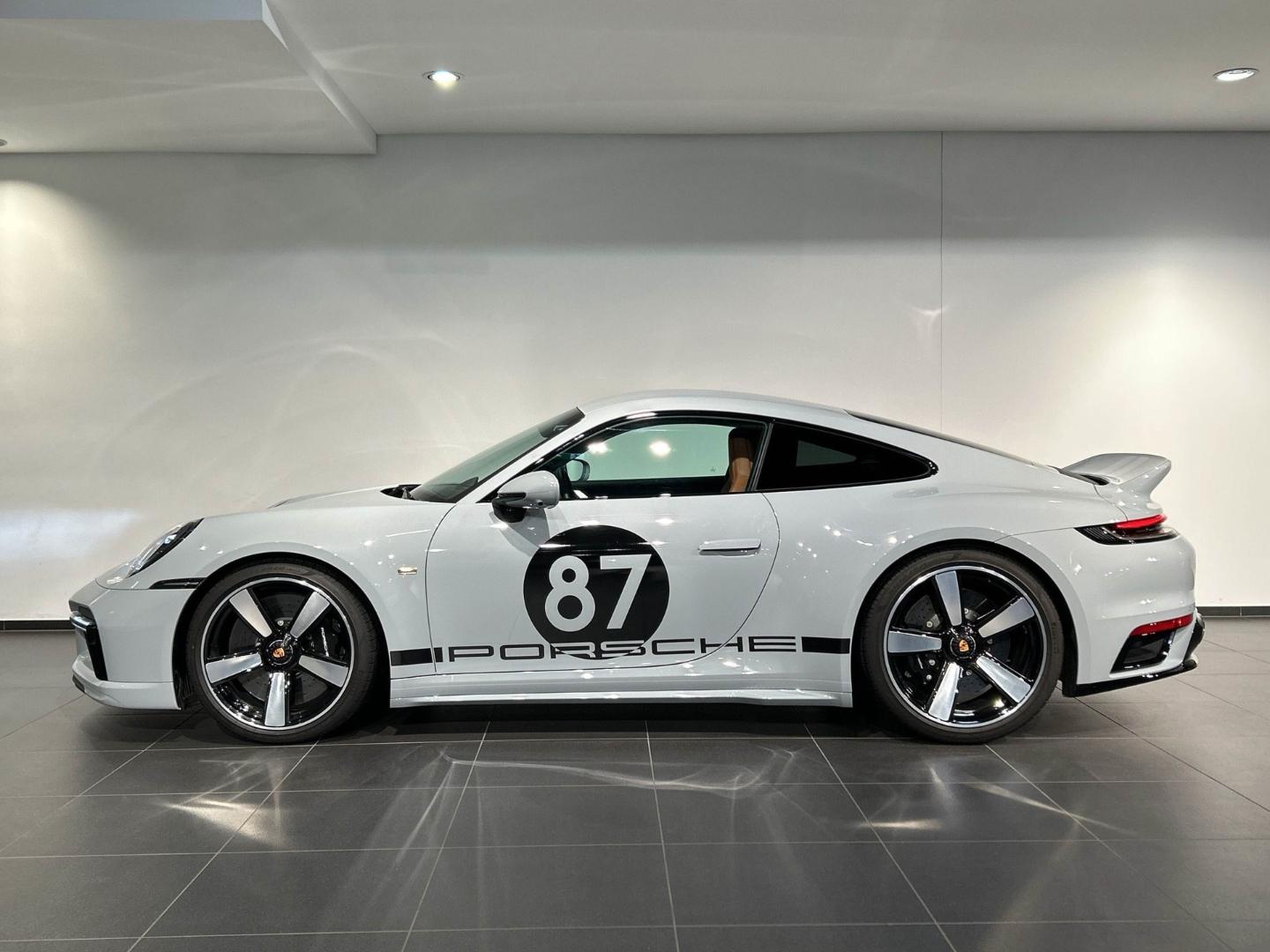 Porsche 992 911 Sport Classic Burmester Surround-View
