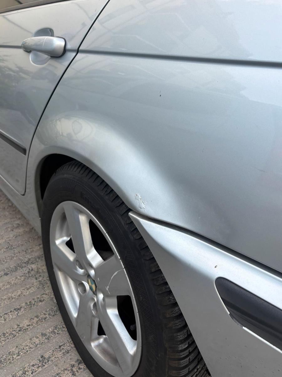 BMW 318 2004 — photo 12
