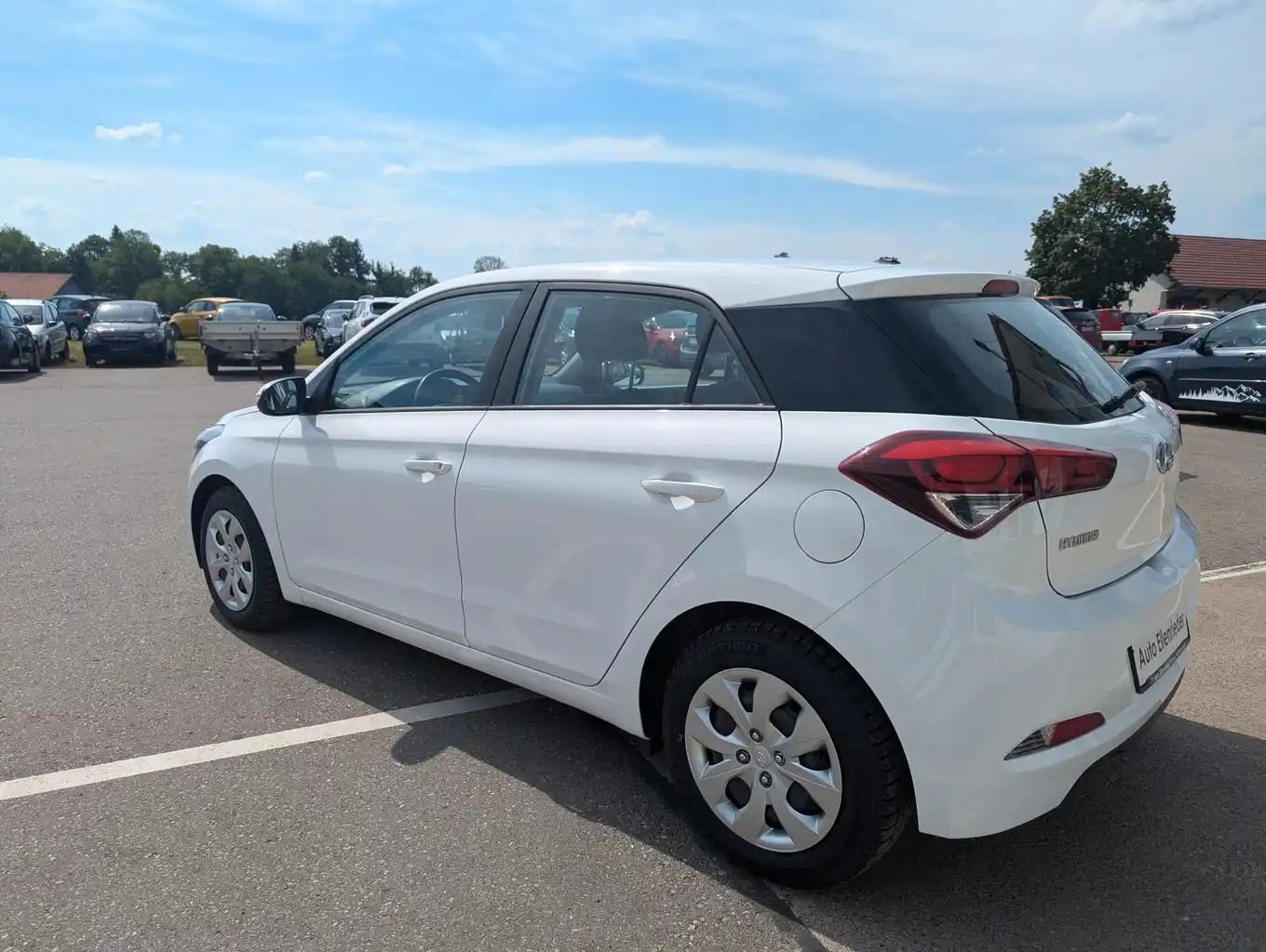 Hyundai i20 5 Türer, Klima, Ganzjahresreifen  gepflegt