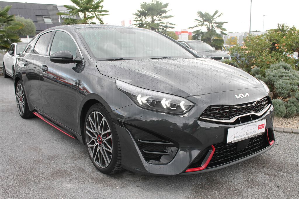 Kia pro cee'd / ProCeed