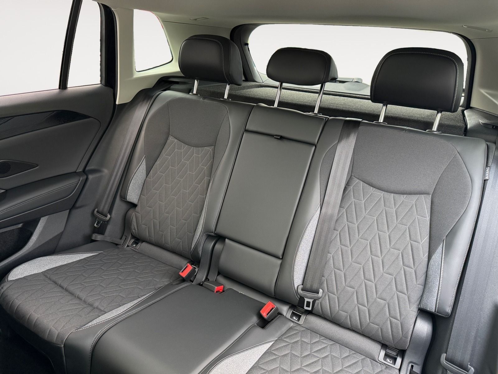 Volkswagen Tiguan - Bild 14