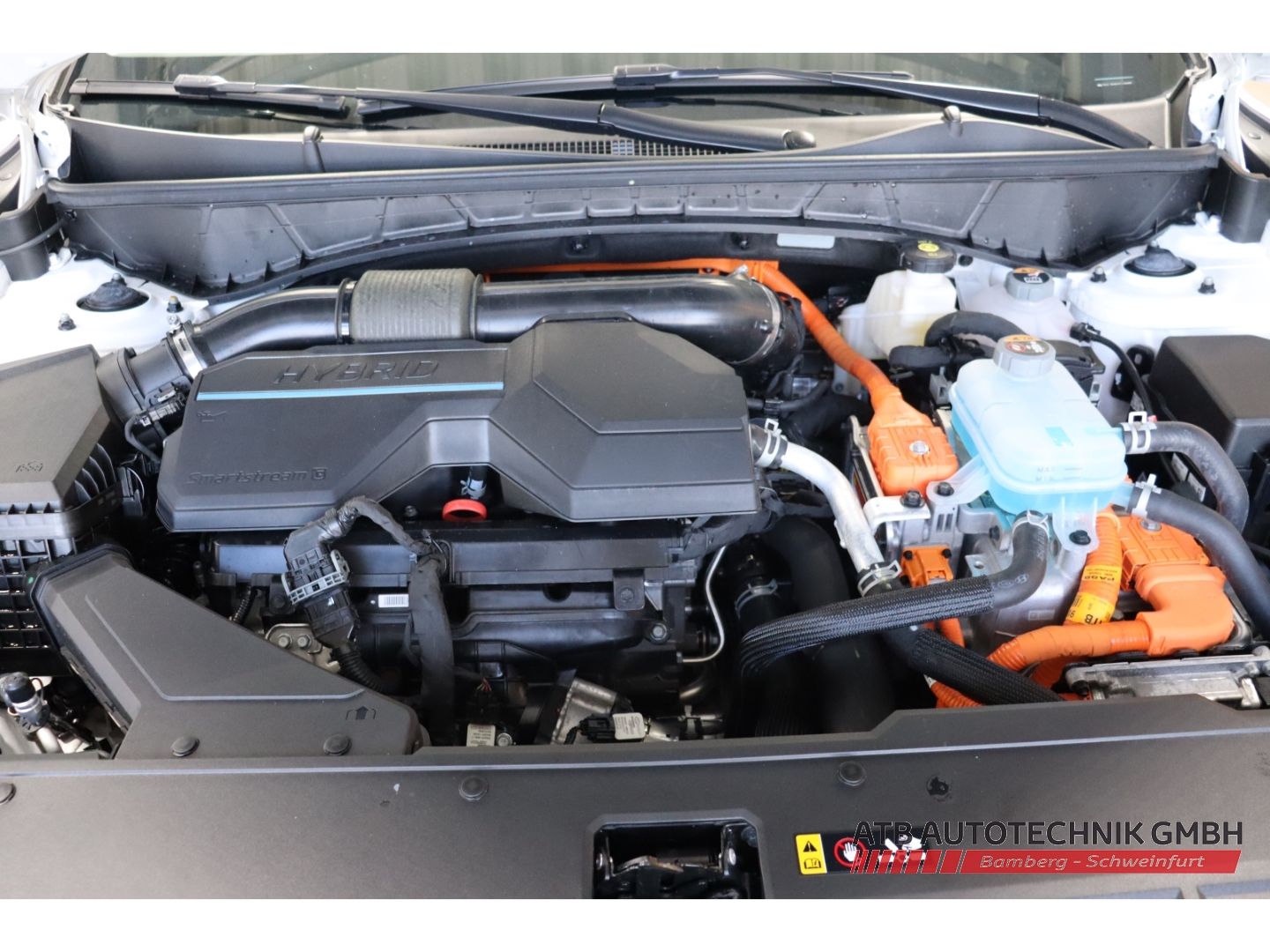 Fahrzeugabbildung Hyundai Tucson Trend PHEV 1.6 T-GDi 6-AT 4WD Navi Digita