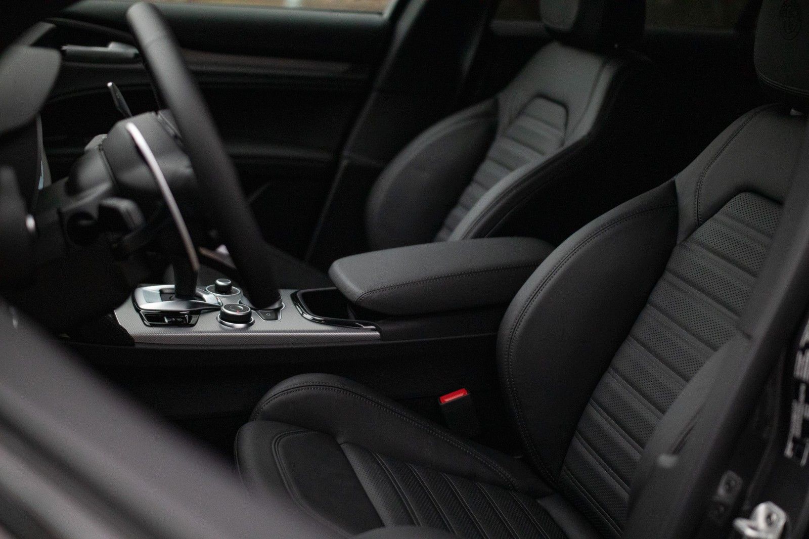 Fahrzeugabbildung Alfa Romeo Stelvio Veloce 2.2 Q4 AT8 * ab 274€/Monat o. Anz