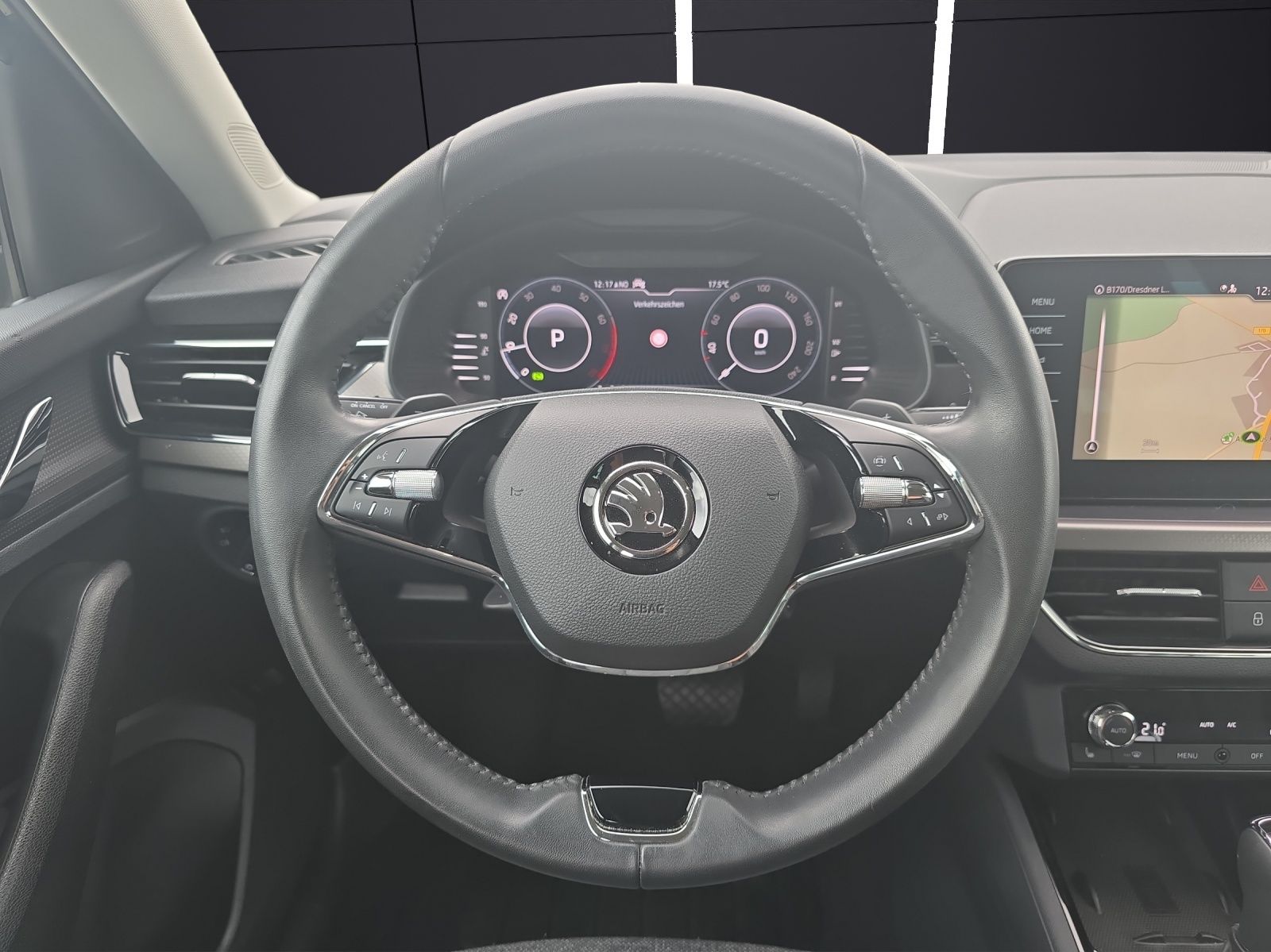 Fahrzeugabbildung SKODA Kamiq Clever 1,5 TSI DSG VOLL-LED NAVI KESSY