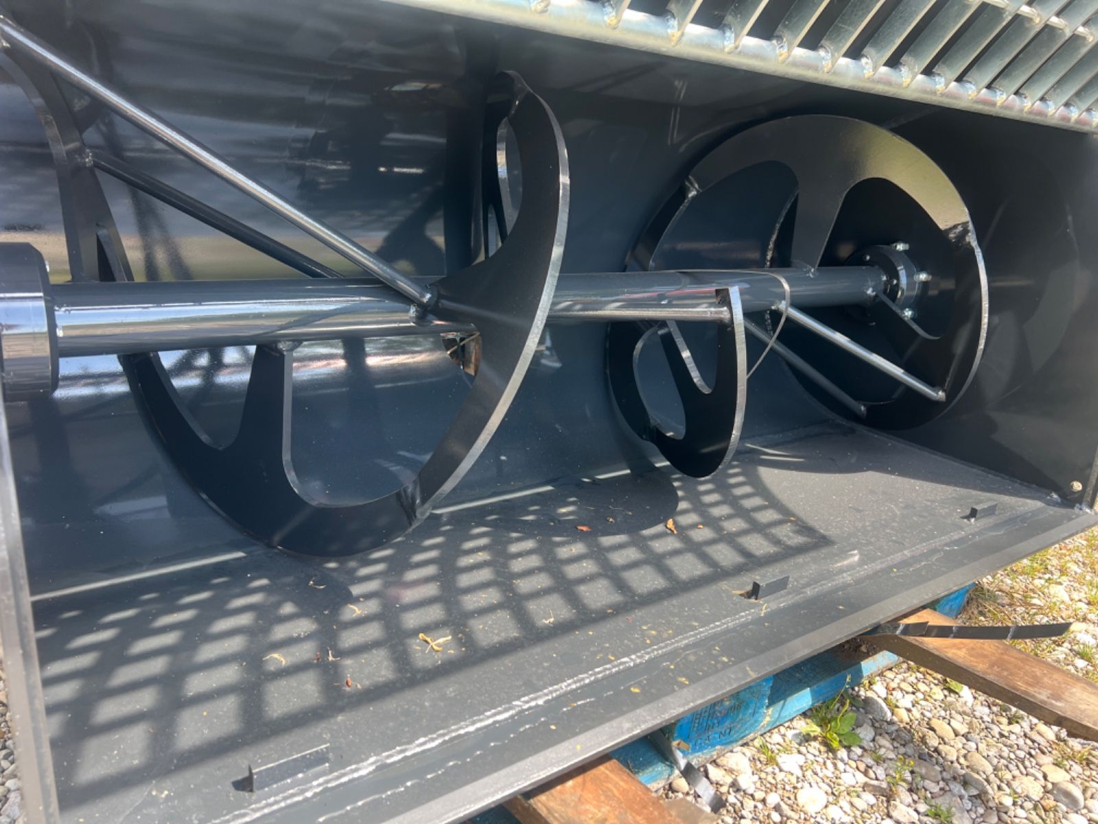 Fahrzeugabbildung CAT CNF BMX 650T - Mit Wechselaufnahme und  Doppel!