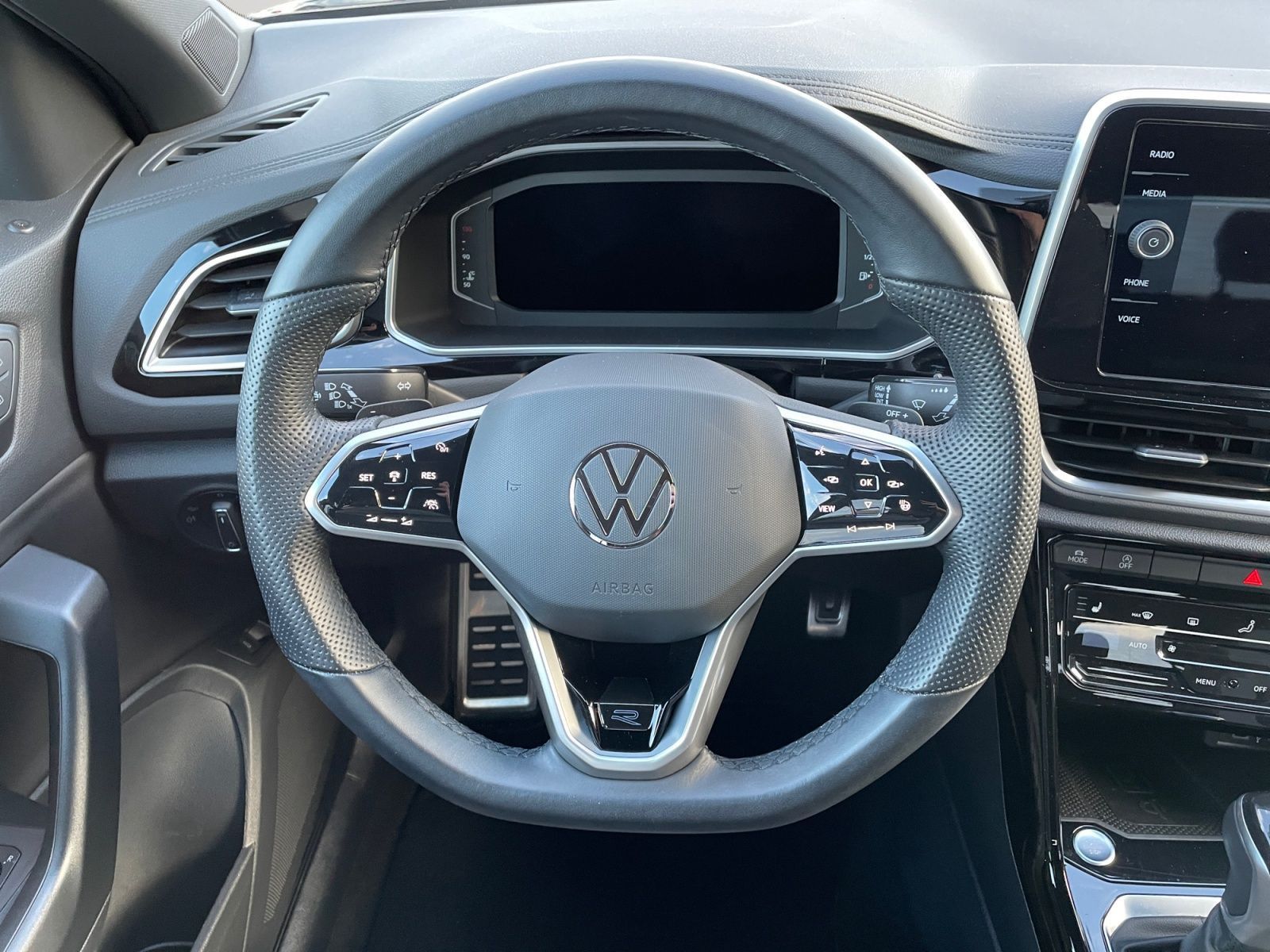 Volkswagen T-Roc - Bild 12