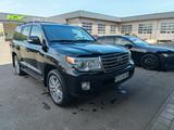 Toyota Land Cruiser 200 5,7 V8
