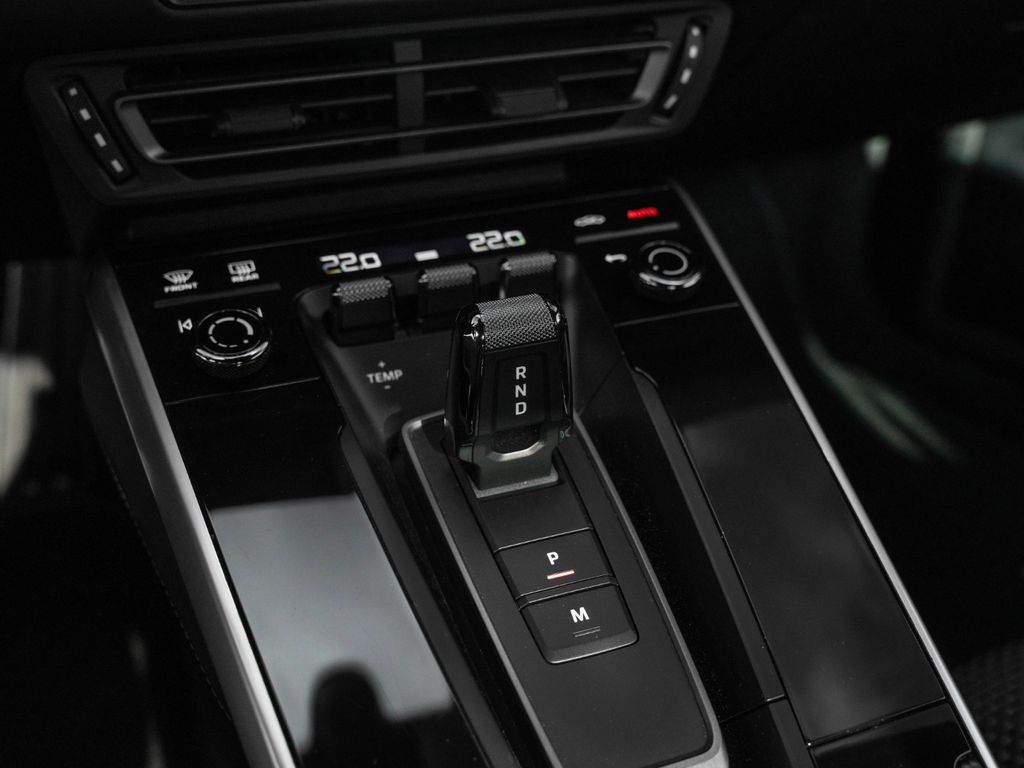 PORSCHE 911 2024