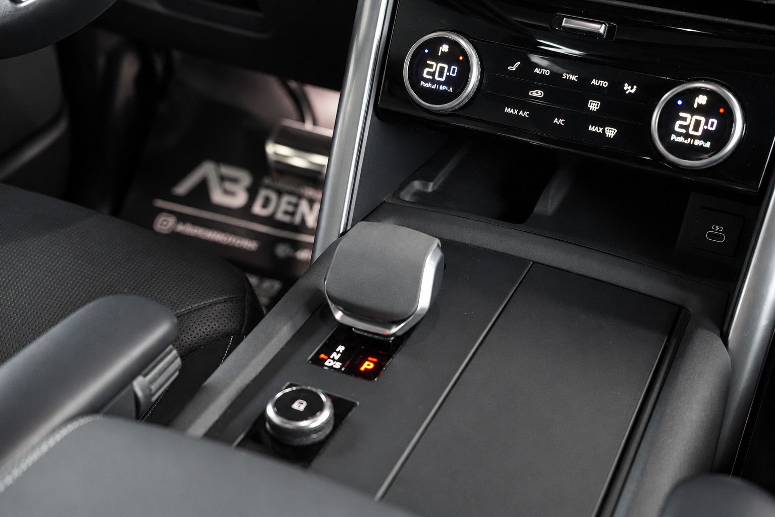 Fahrzeugabbildung Land Rover Discovery SE*R-Dynamic*7-Sitz*Pano*Meridian*360°