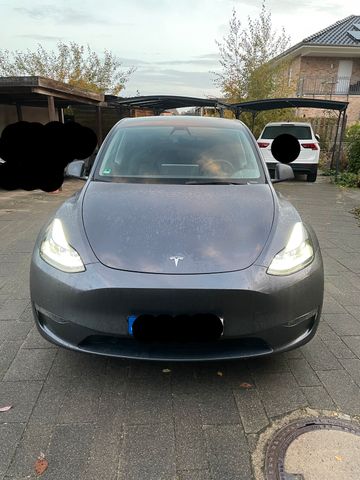 Tesla Model Y Long Range Dual Motor AWD Long Range