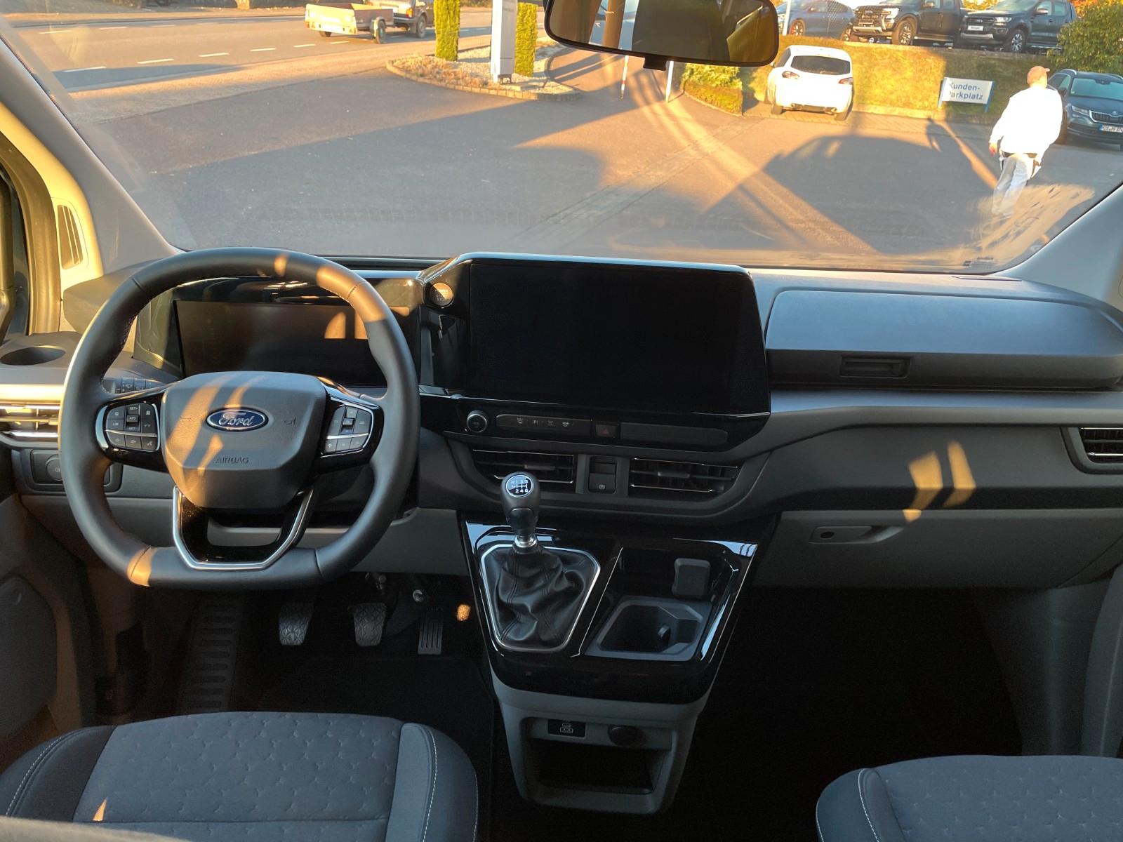Ford Tourneo Custom L1 Titanium 150PS Schaltgetriebe