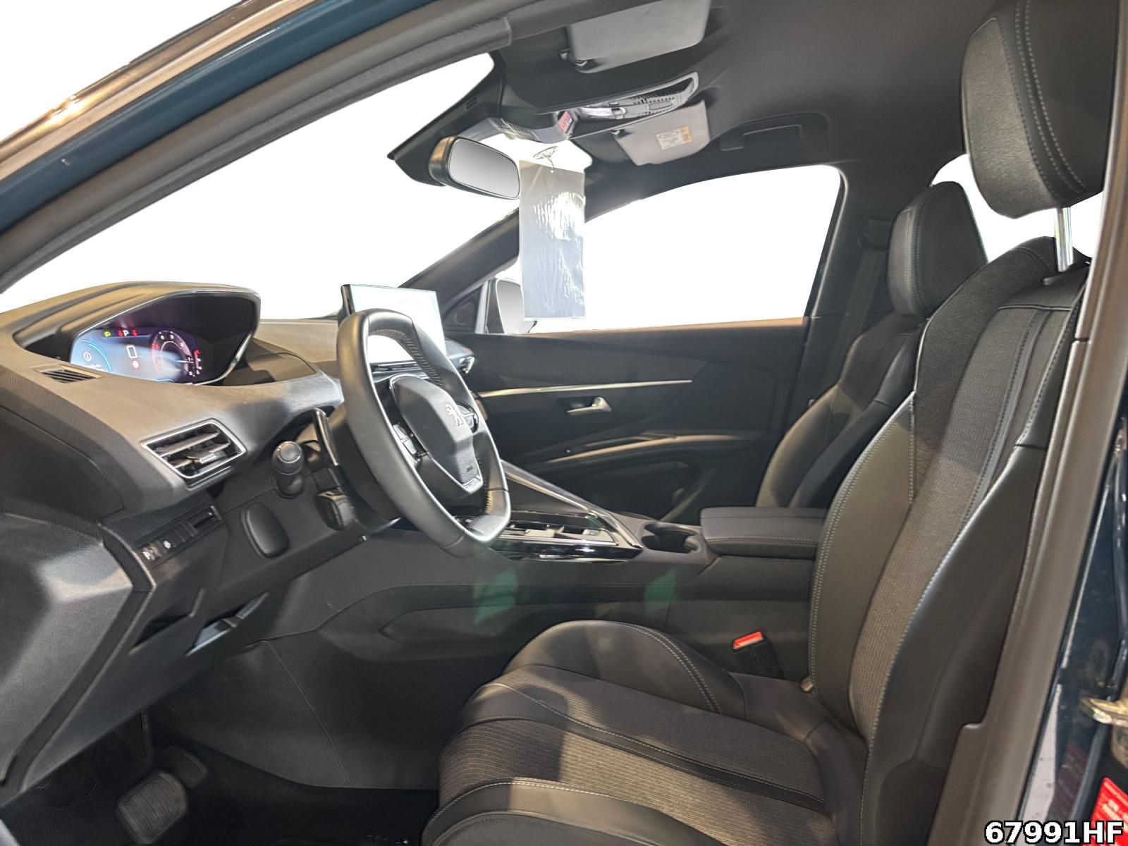 Fahrzeugabbildung Peugeot 3008 Allure Pack +ALLWETTER+CARPLAY+SHZ+LED+
