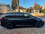 Chrysler Pacifica Hybrid Lim. MY22  7-Sitzer Top - schwarze Chrysler Pacifica