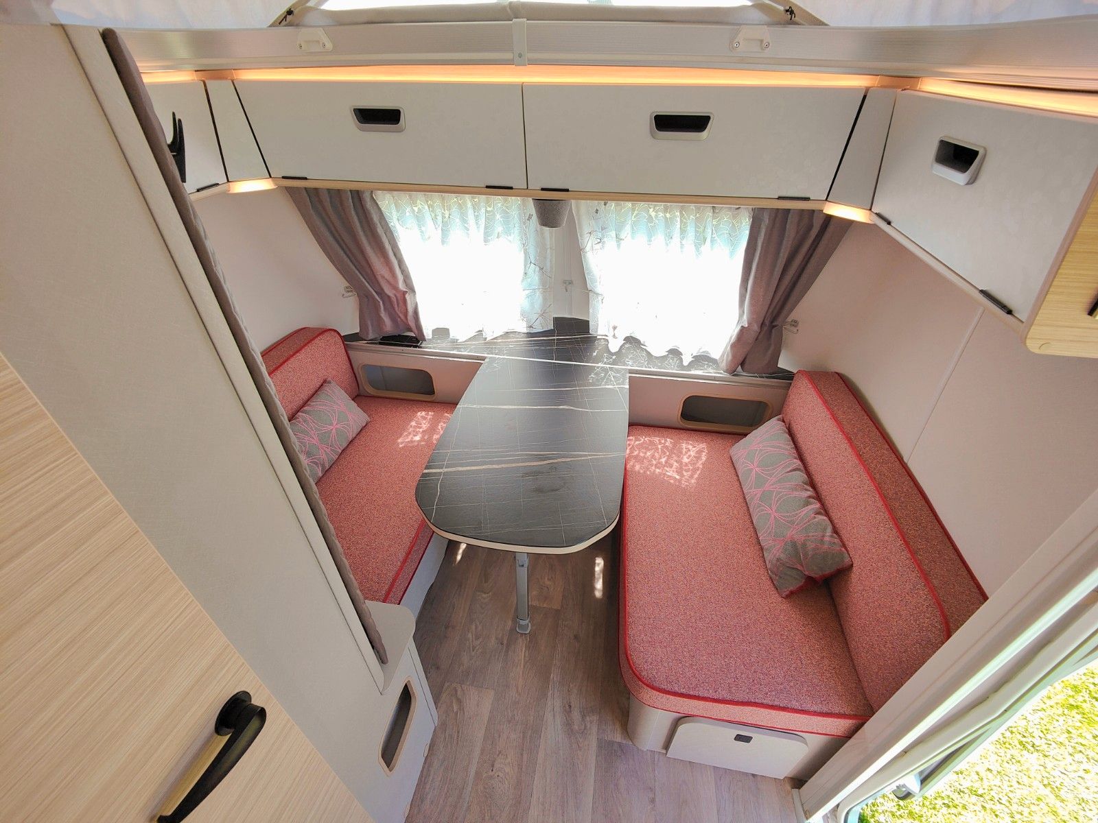 Fahrzeugabbildung HYMER / ERIBA / HYMERCAR TOURING 530 LEGEND URBAN 2025