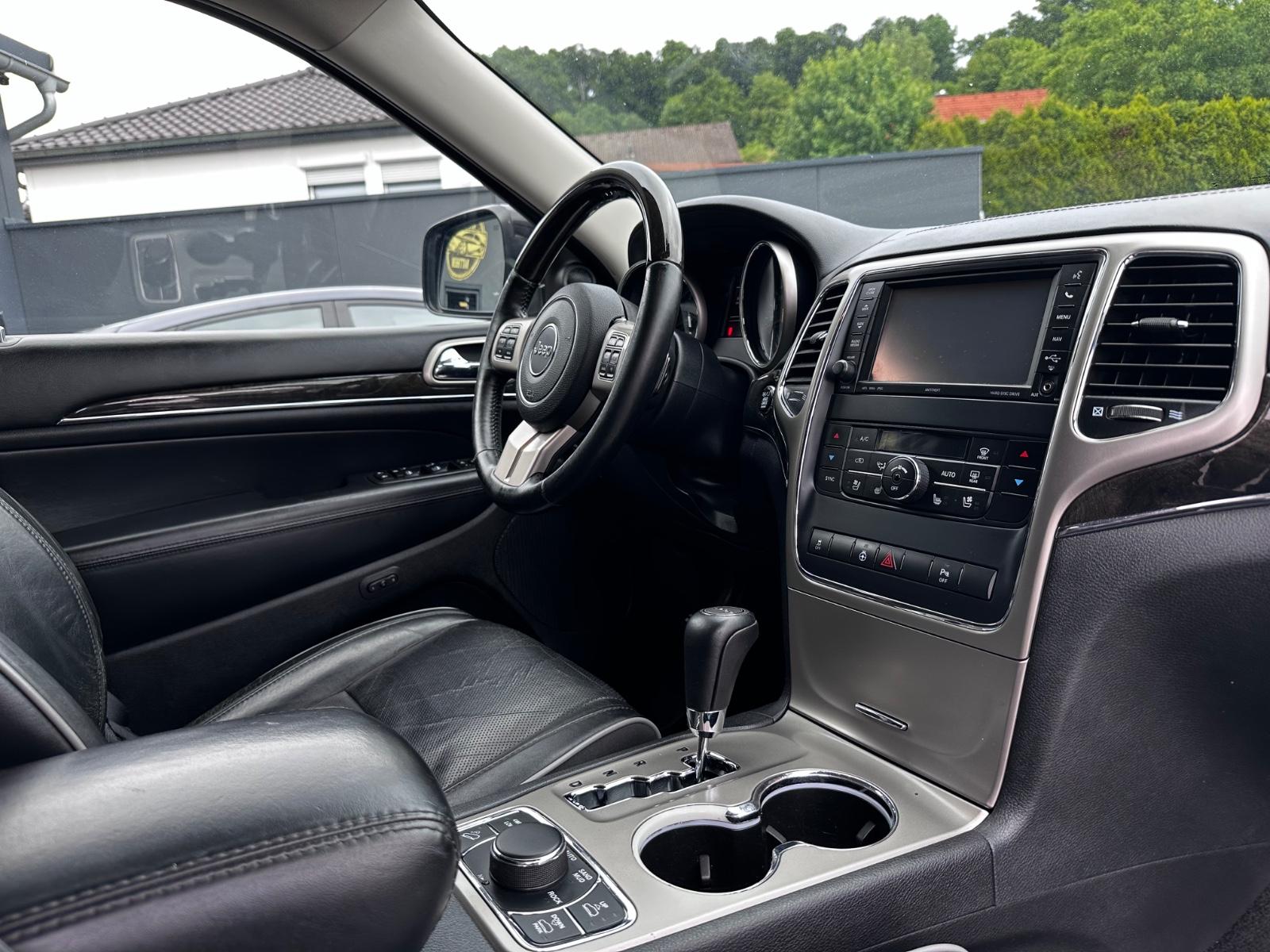 Jeep Grand Cherokee 3.0 CRD Overland | 241 ch | BVA | Cuir | GPS | Suspension pneumatique | Sièges chauffants | Attelage
