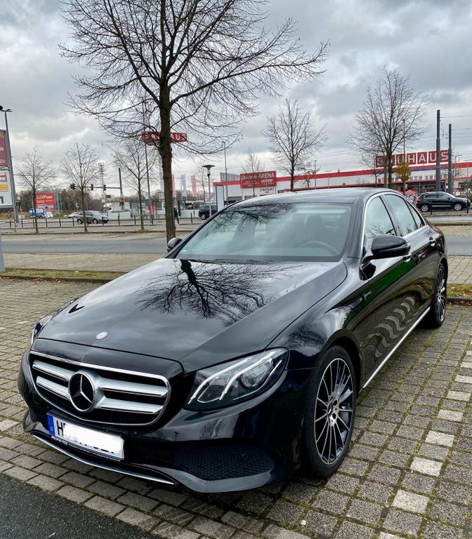 Image of Mercedes-Benz E 220