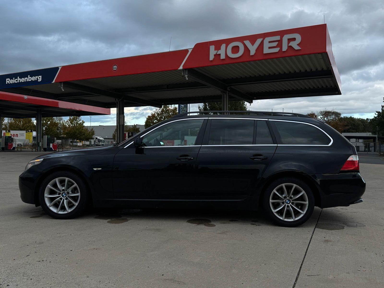BMW 530 2008 — rear view