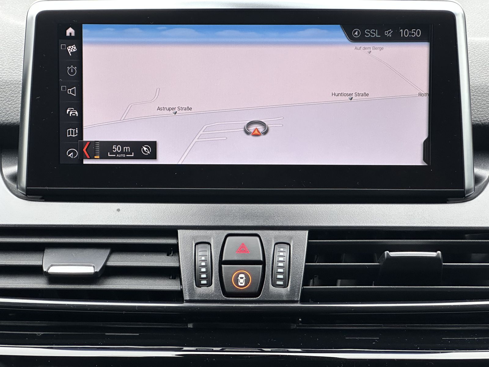 Fahrzeugabbildung BMW 218d Gran Tourer Advantage Aut. NAV+LED+AHK+KAM